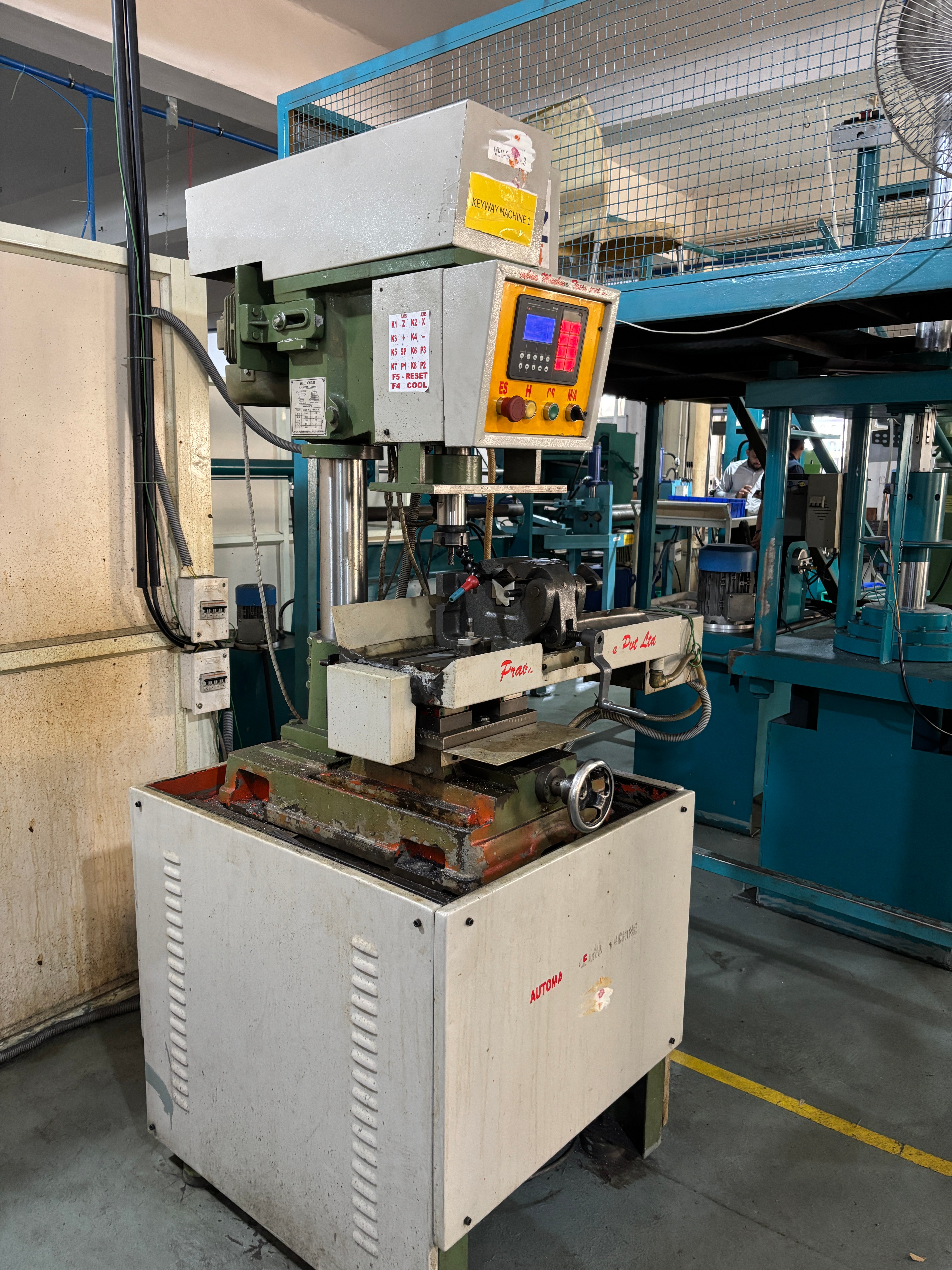 Key way machine for component machining